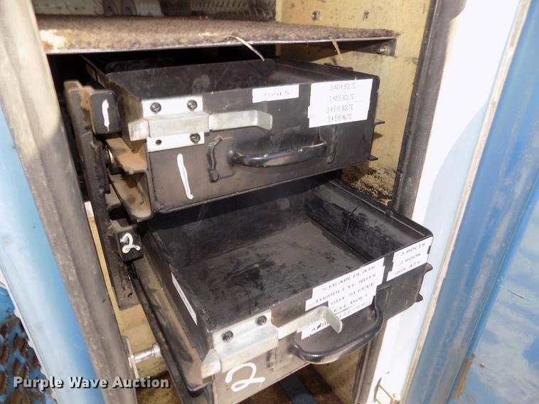 image for item DD2894 2004 International 7400 digger derrick truck