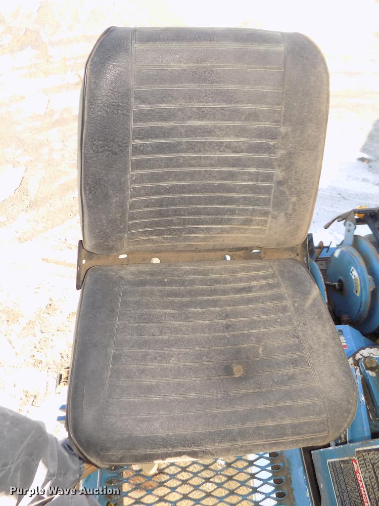 image for item DD2894 2004 International 7400 digger derrick truck