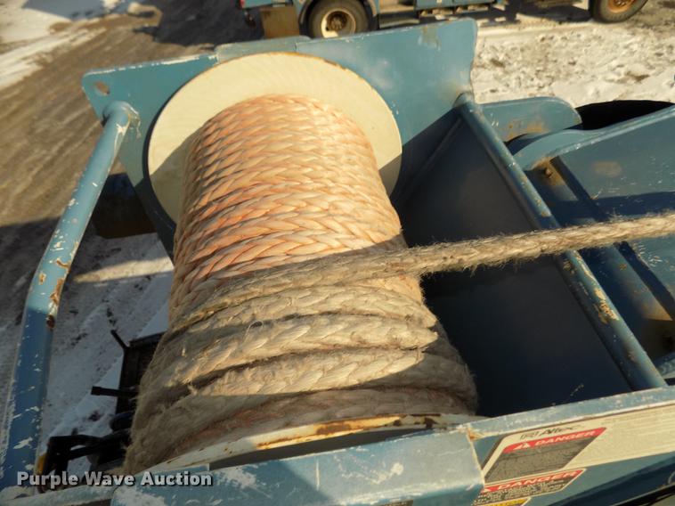 image for item DD2894 2004 International 7400 digger derrick truck