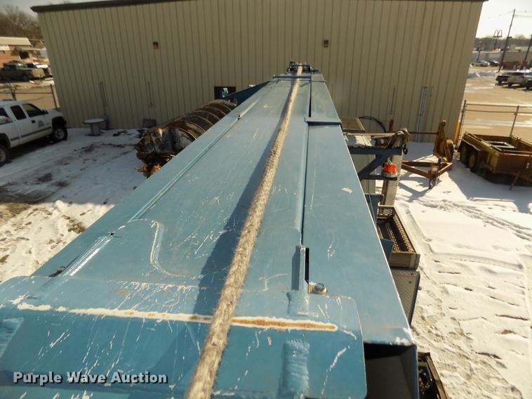 image for item DD2894 2004 International 7400 digger derrick truck