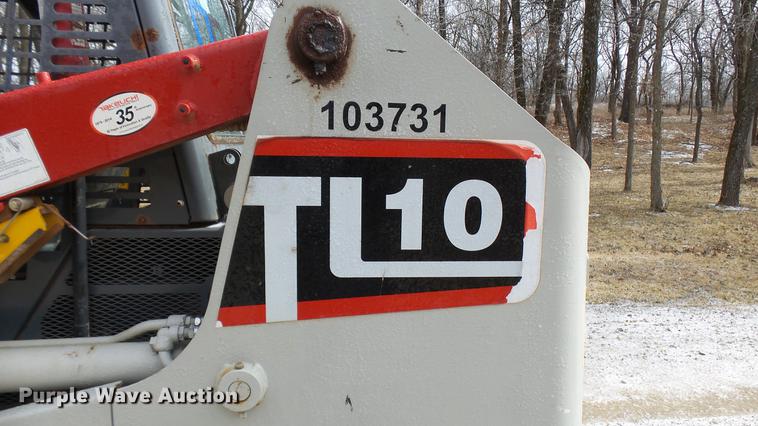 image for item DD9026 2014 Takeuchi TL10 skid steer