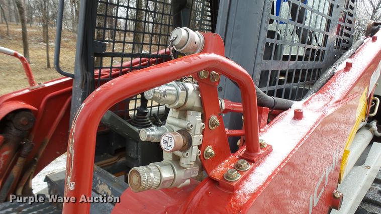 image for item DD9026 2014 Takeuchi TL10 skid steer
