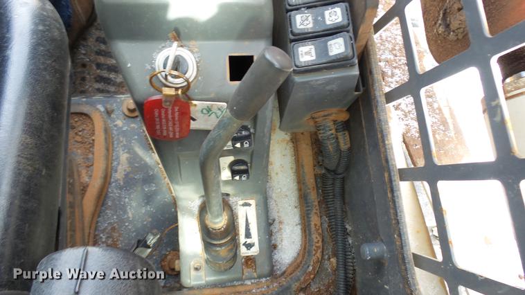 image for item DD9026 2014 Takeuchi TL10 skid steer