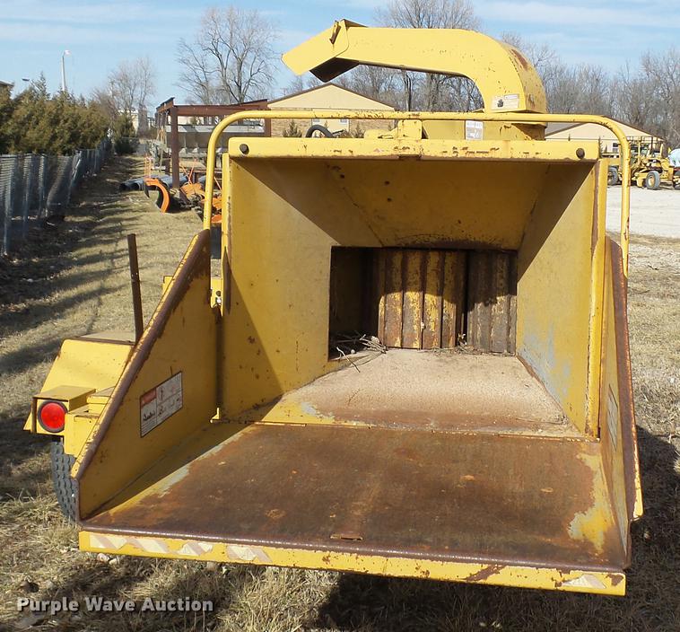image for item DD9038 1993 Vermeer BC1250 chipper