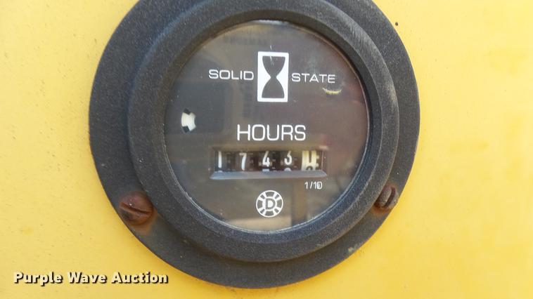 image for item DD9038 1993 Vermeer BC1250 chipper