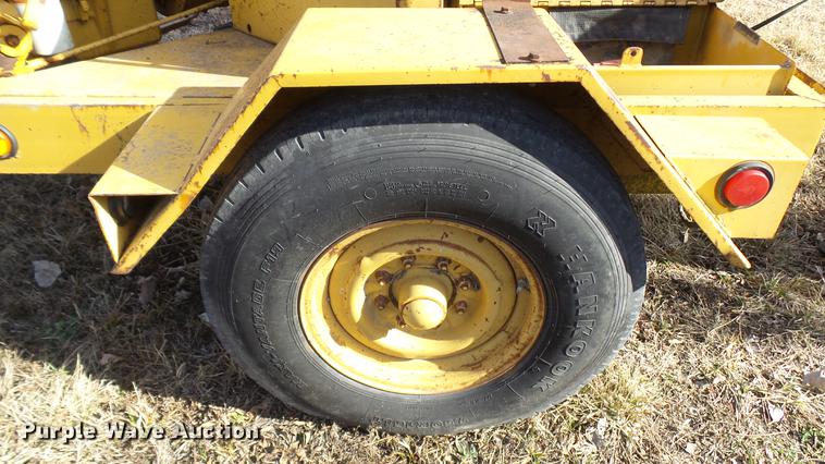 image for item DD9038 1993 Vermeer BC1250 chipper