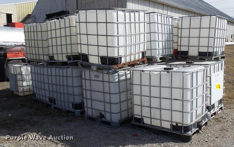 image for item DD9039 (20) 275 gallon totes