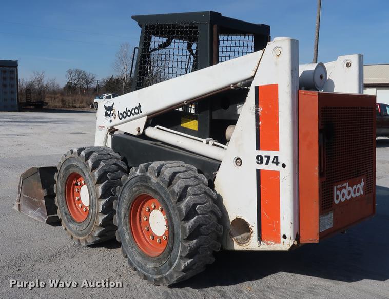 image for item DD9564 1977 Bobcat 974 skid steer