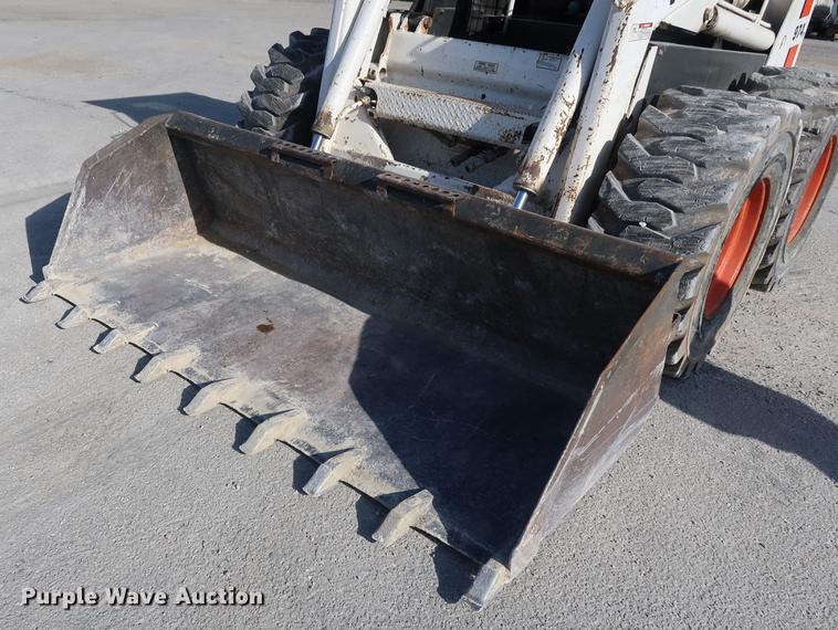 image for item DD9564 1977 Bobcat 974 skid steer