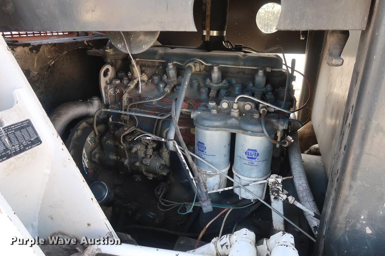 image for item DD9564 1977 Bobcat 974 skid steer