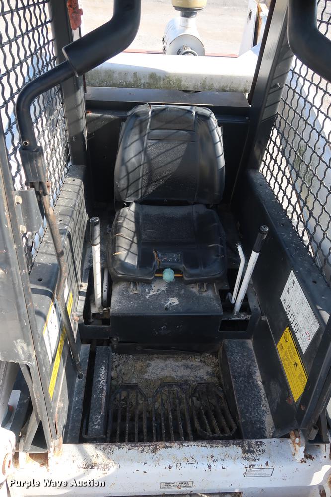 image for item DD9564 1977 Bobcat 974 skid steer