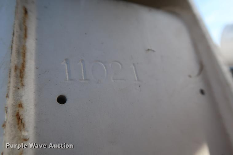 image for item DD9564 1977 Bobcat 974 skid steer