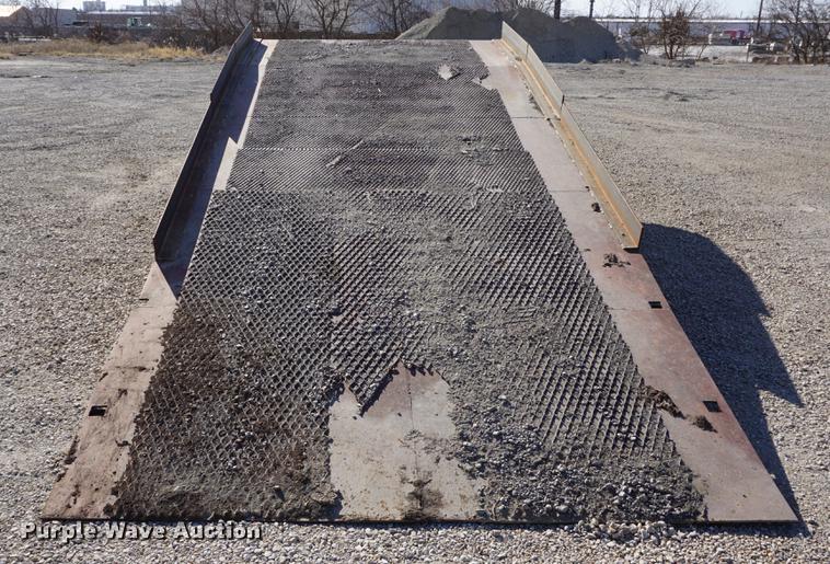 image for item DE3136 Loading dock