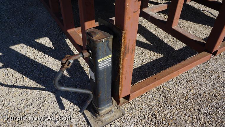 image for item DE3136 Loading dock