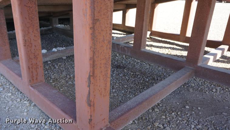 image for item DE3136 Loading dock