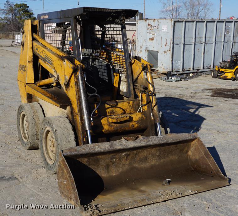 image for item DE3137 1996 Case 1845C skid steer