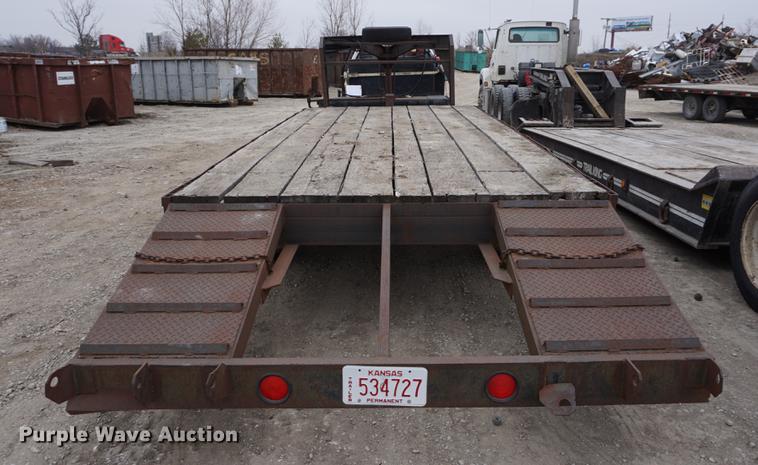 image for item DE3140 2006 shop built equipment trailer
