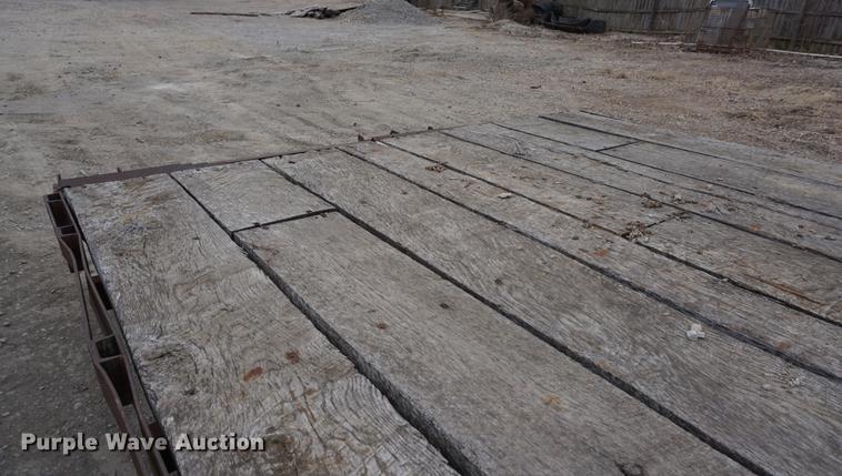 image for item DE3140 2006 shop built equipment trailer