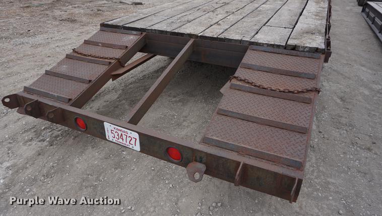 image for item DE3140 2006 shop built equipment trailer