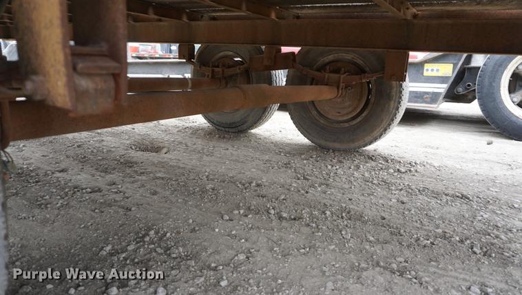 image for item DE3140 2006 shop built equipment trailer
