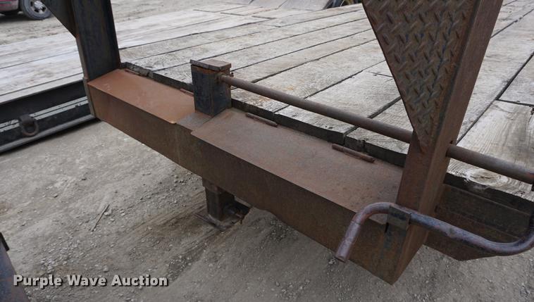 image for item DE3140 2006 shop built equipment trailer