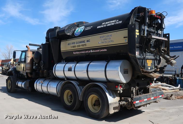 image for item DF3540 2006 International 7600 vacuum truck