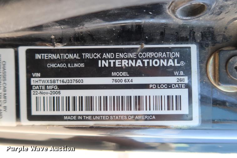 image for item DF3540 2006 International 7600 vacuum truck