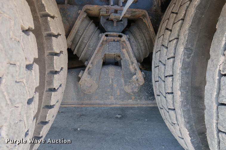 image for item DF3540 2006 International 7600 vacuum truck