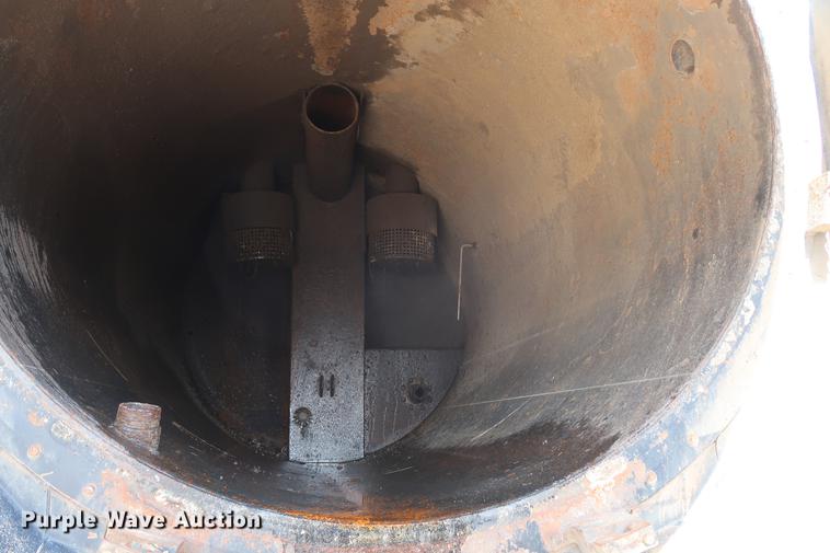 image for item DF3540 2006 International 7600 vacuum truck