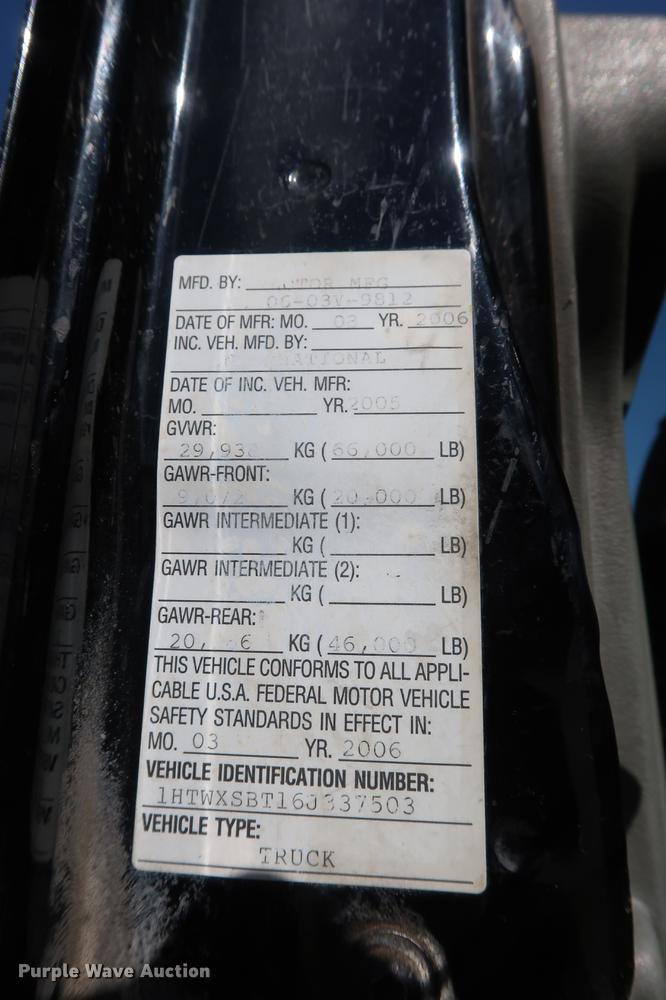 image for item DF3540 2006 International 7600 vacuum truck