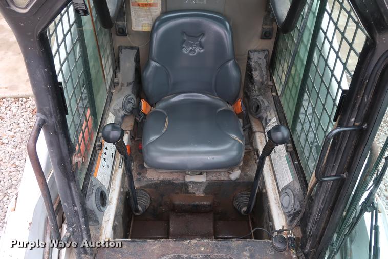 image for item DF3543 2004 Bobcat S185 skid steer