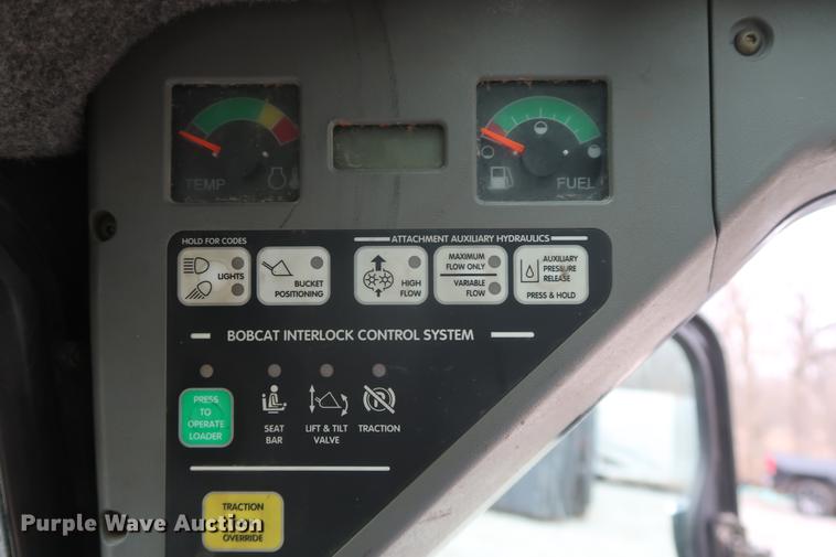 image for item DF3543 2004 Bobcat S185 skid steer