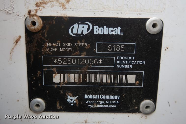 image for item DF3543 2004 Bobcat S185 skid steer