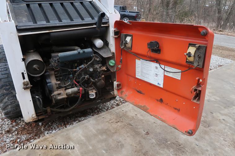 image for item DF3543 2004 Bobcat S185 skid steer