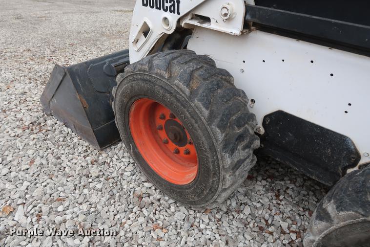 image for item DF3543 2004 Bobcat S185 skid steer