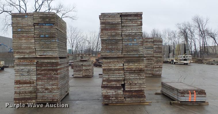 image for item DM9993 (166) concrete forms