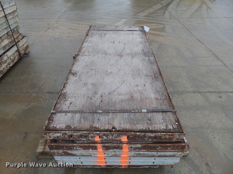 image for item DM9993 (166) concrete forms