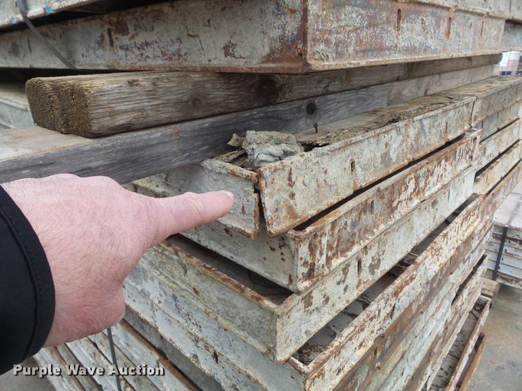 image for item DM9993 (166) concrete forms