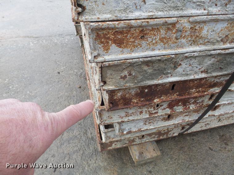 image for item DM9993 (166) concrete forms