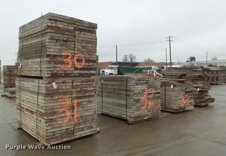 image for item DM9994 (182) concrete forms