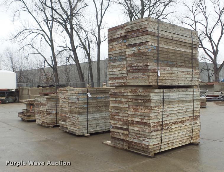 image for item DM9994 (182) concrete forms