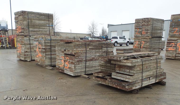 image for item DM9994 (182) concrete forms