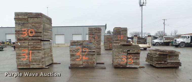 image for item DM9994 (182) concrete forms