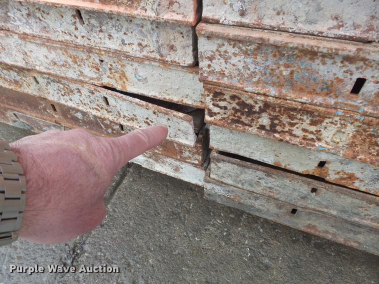 image for item DM9994 (182) concrete forms