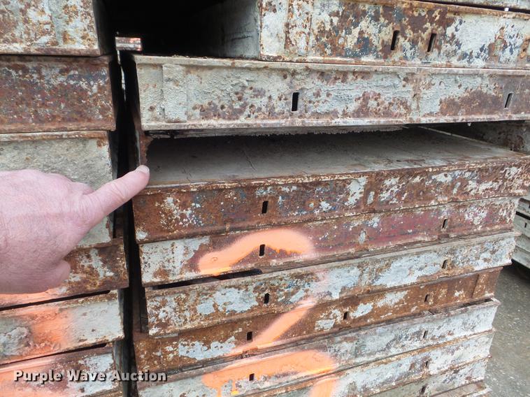 image for item DM9994 (182) concrete forms