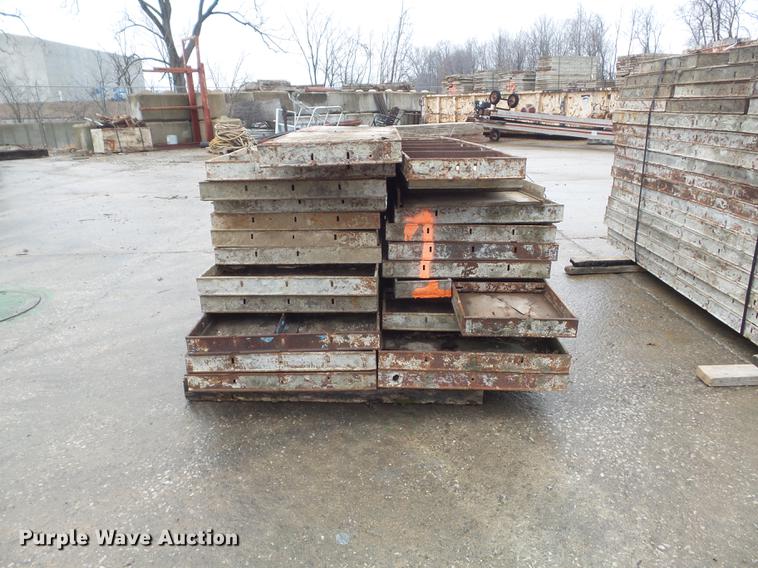 image for item DM9994 (182) concrete forms