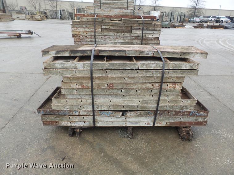 image for item DM9994 (182) concrete forms