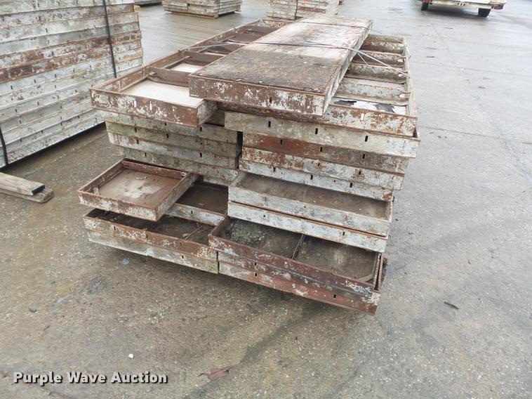 image for item DM9994 (182) concrete forms