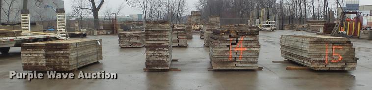 image for item DM9995 (114) concrete forms