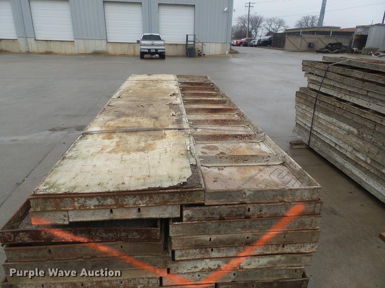 image for item DM9995 (114) concrete forms